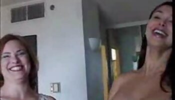 Ebony Brandi Foxx twerkt ihren Knackarsch, während sie auf reife paare beim sex einem riesigen BBC hüpft